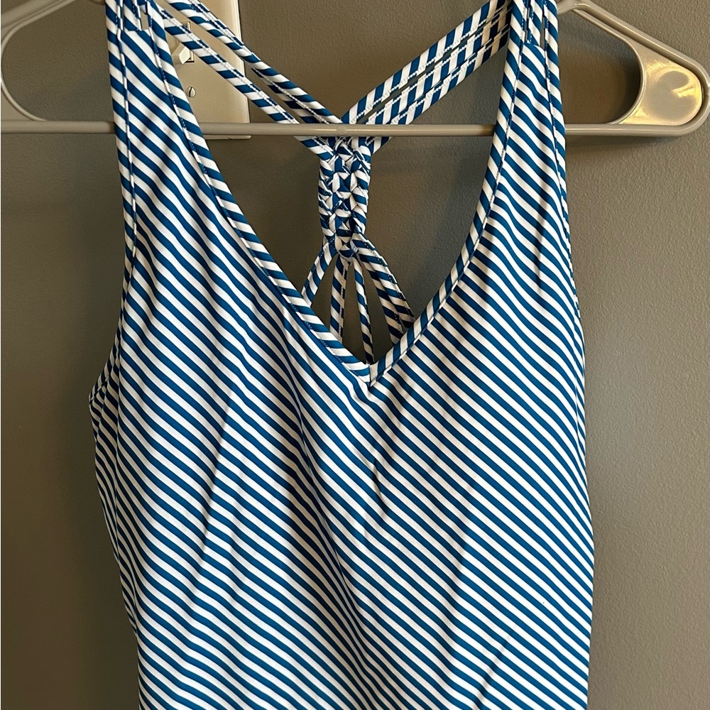 Kiava Swim top